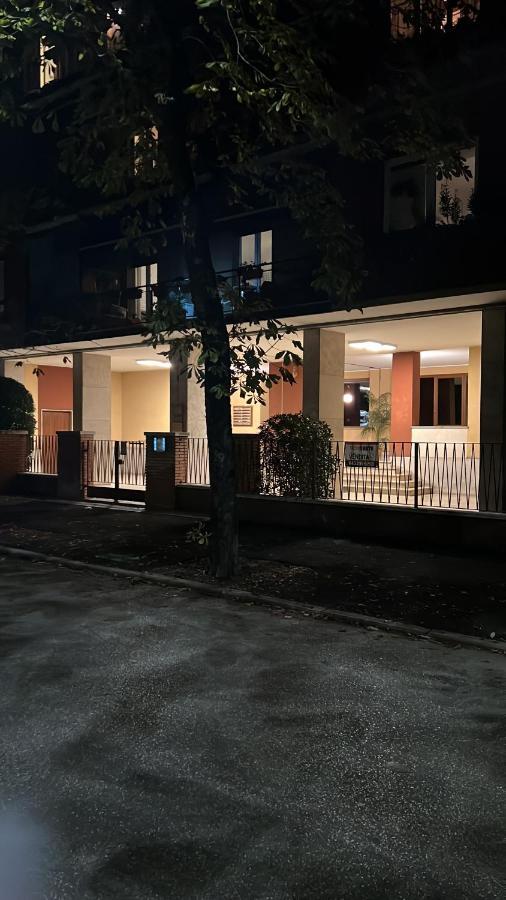 Veroniamo Verona Bagian luar foto